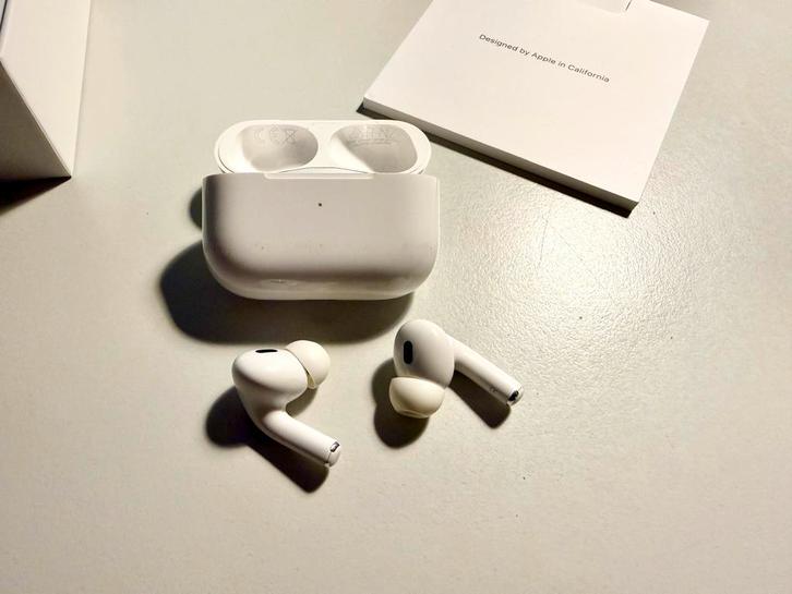 Apple AirPods Pro 2, Telecommunicatie, Mobiele telefoons | Oordopjes, Zo goed als nieuw, In gehoorgang (in-ear), Bluetooth, Ophalen of Verzenden