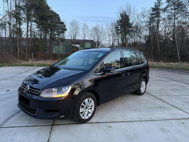 Tekoop volkcvage scharan 2016 2.0 lieter EXPORT, Auto's, Volkswagen, Bedrijf, Sharan, Euro 6, 5 deurs, Zwart, Ophalen