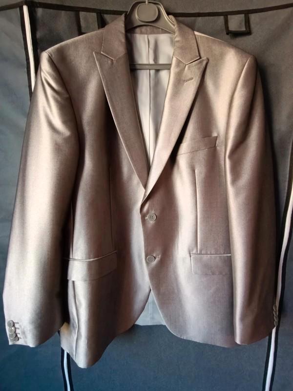 Veston/pantalon gris ligné léger Barberini.🤵, Vêtements | Hommes, Costumes & Vestes, Comme neuf, Taille 52/54 (L), Gris, Enlèvement ou Envoi