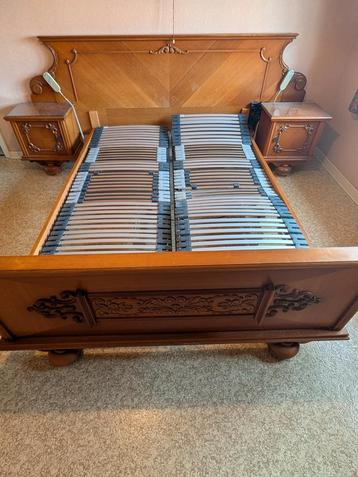 Volledige slaapkamer beschikbaar voor biedingen