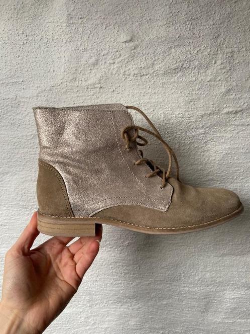 Herfst enkellaarjes ecru glinster maat 38 vrouw tiener, Kleding | Dames, Schoenen, Zo goed als nieuw, Lage of Enkellaarzen, Bruin