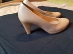 damesschoenen pumps hoge hak Gabor maat 38-39, Vêtements | Femmes, Chaussures, Enlèvement ou Envoi, Beige, Porté, Gabor