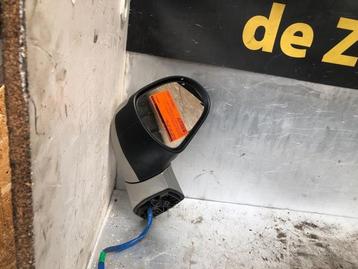 Buitenspiegel rechts van een Peugeot 308 beschikbaar voor biedingen