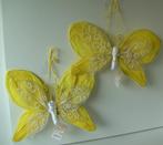 AANBIEDING VLINDER VAN CREPEPAPIER 30 CM GEEL doos 12 stuks, Ophalen of Verzenden, Nieuw, Versiering