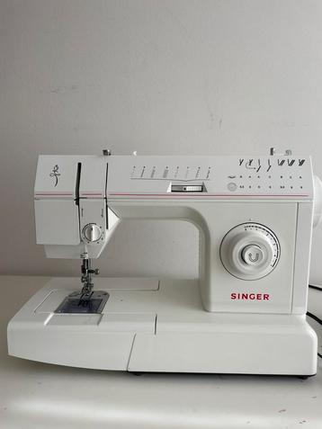 Singer naaimachine 2808 beschikbaar voor biedingen