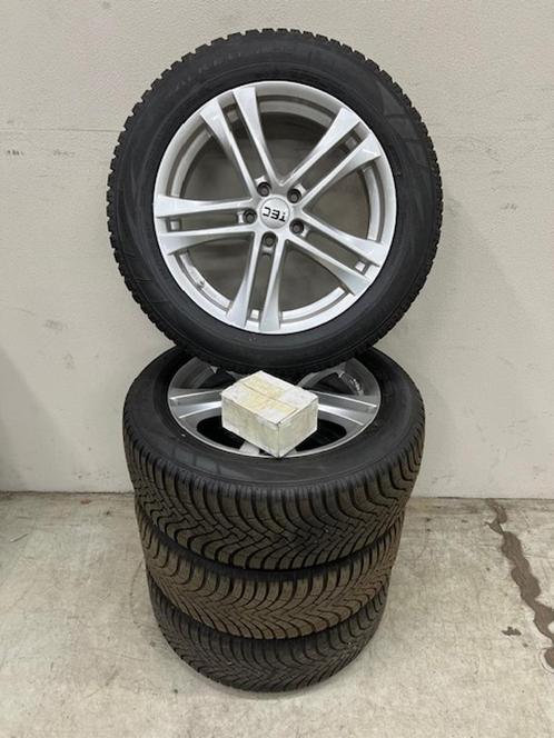 Winterset Volvo XC40 Falken EuroWinter HS01 235/55 R18, Auto-onderdelen, Banden en Velgen, Banden en Velgen, Winterbanden, 18 inch
