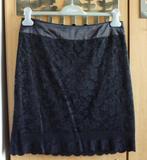 Zwarte kanten gevoerde rechte rok met satijn Maat 38, Enlèvement ou Envoi