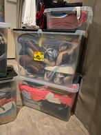 Lot de vêtements taille xs,s et M sacs et chaussures