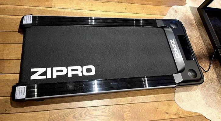 Tapis de marche ZIPRO, Sport en Fitness, Fitnessapparatuur, Zo goed als nieuw, Loopband, Benen, Ophalen