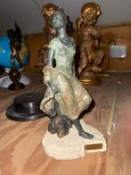 Beeld vrouw – J. M. Lafuente – bronslook – ca. 35 cm, Antiek en Kunst, Ophalen of Verzenden