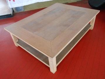 table basse en chêne +-160cm carrée + 40kg  disponible aux enchères