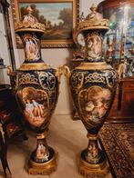 2 Grote Vazen Style Sèvres ​​1 meter 60 cm, Antiek en Kunst, Antiek | Vazen, Ophalen of Verzenden