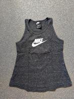 Sportshirt meisjes Nike maat s (8), Enlèvement ou Envoi, Comme neuf, Nike, Vêtements de sport ou Maillots de bain