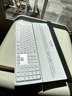 New Apple Magic Keyboard Touch ID Qwerty, Multimediatoetsen, Nieuw, Ophalen of Verzenden, Draadloos
