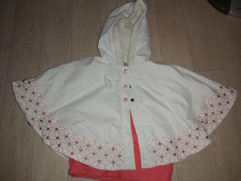 Leuk babymeisjesjas / (regencape) M74, Kinderen en Baby's, Babykleding | Maat 74, Zo goed als nieuw, Jasje, Ophalen of Verzenden