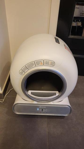 Automatische kattenbak Viervoeter (2024) beschikbaar voor biedingen