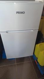 Kleine koelkast met vriesvak.Wordt gebruikt voor stacaravan, Elektronische apparatuur, Koelkasten en IJskasten, Ophalen, Zo goed als nieuw