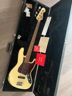 Fender 60th anniversary road worn jazz bass Olympic white, Musique & Instruments, Comme neuf
