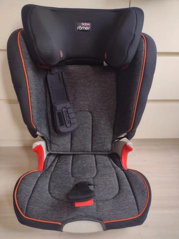 Set van 2 Britax Römer autostoeltjes beschikbaar voor biedingen