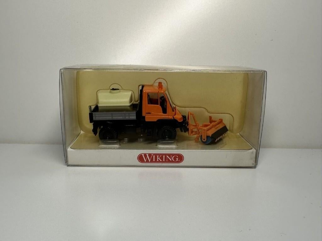 MERCEDES Unimog U400 Nettoyage Voierie 1/87 HO WIKING Neuf+B, Ophalen of Verzenden, Nieuw, Bus of Vrachtwagen, Wiking