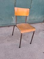 Stoelen, Ophalen, Zo goed als nieuw