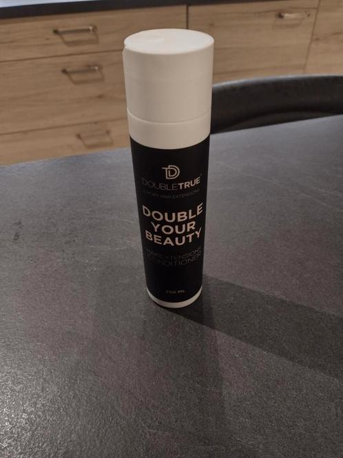 double true conditioner hairextensions 250 ml, Handtassen en Accessoires, Uiterlijk | Haarverzorging, Nieuw, Shampoo of Conditioner