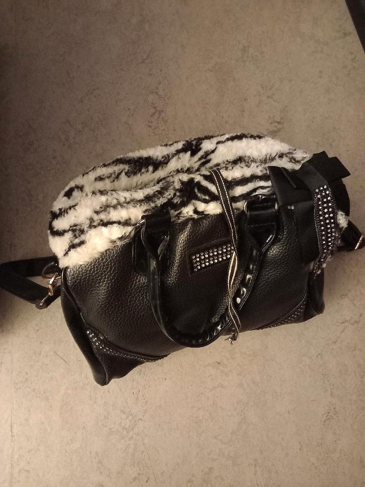 Sac de transport + manteau pr petit chien style Chihuahua, Animaux & Accessoires, Boîtes de transport, Comme neuf, Enlèvement