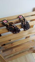 slippers, Neuf, Mel & Co, Enlèvement, Sandales de bain