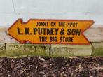 LK Putney & Son gestanst tinnen Pijlbord "The Big Store", Verzamelen, Ophalen of Verzenden, Gebruikt, Reclamebord