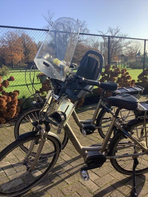 Fietsstoeltjes voor met scherm en stuurtje. Merk qibbel, Fietsen en Brommers, Fietsaccessoires | Fietsstoeltjes, Gebruikt, Voorzitje
