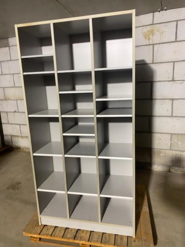 KAST VERSTELBARE LEGSELS 2 STUKS, Huis en Inrichting, Kasten | Ladekasten, Zo goed als nieuw, 150 tot 200 cm, 50 tot 100 cm, 25 tot 50 cm