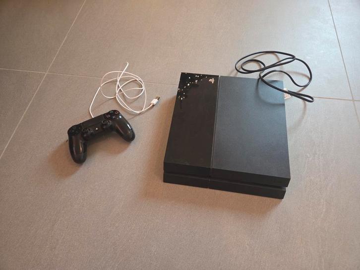 Playstation 4 + controler en bekabeling., Games en Spelcomputers, Spelcomputers | Sony PlayStation 4, Zo goed als nieuw, Original