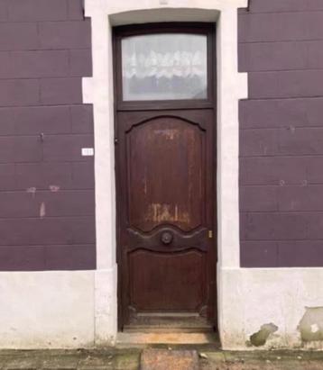 Houten buitendeur beschikbaar voor biedingen