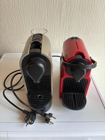 2 defecte Nespresso Krups machines voor parts of herstelling beschikbaar voor biedingen