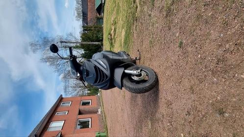 zip 2 takt b klasse 2009, Fietsen en Brommers, Scooters | Piaggio, Gebruikt, Zip, Klasse B (45 km/u), Tweetakt, Ophalen