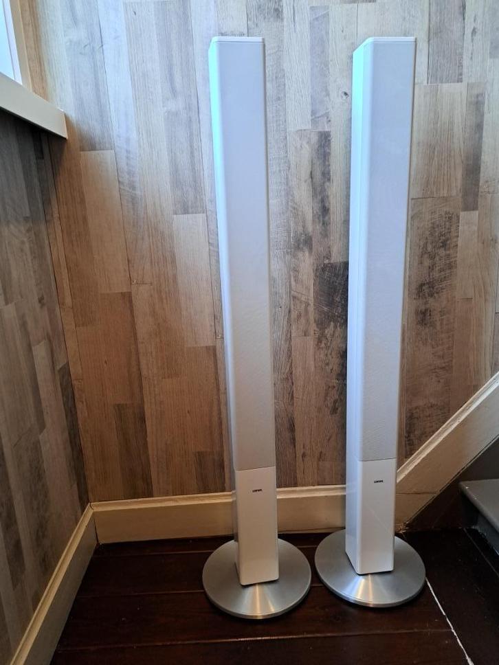 Loewe individual stand speakers (als nieuw), Audio, Tv en Foto, Luidsprekerboxen, Nieuw, Front, Rear of Stereo speakers, 60 tot 120 watt