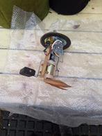 pompe à essence Kia pride, Autos : Pièces & Accessoires, Pompes à essence, Envoi, Utilisé