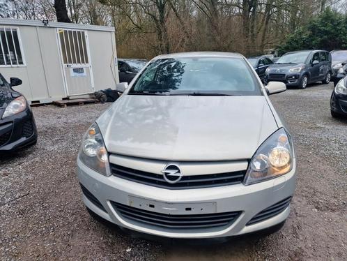 Opel astra GTC. 1.4 essence 2005.143426km euro 4.roul bien, Autos, Opel, Entreprise, Achat, Astra, ABS, Airbags, Air conditionné