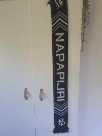 Napapijri scarf beschikbaar voor biedingen