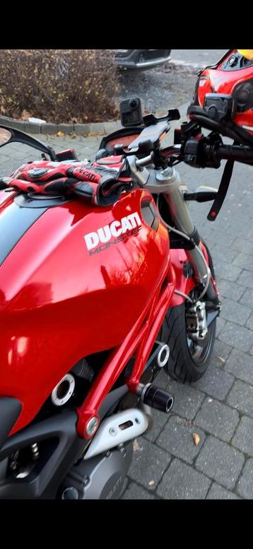 Ducati Monster 696 beschikbaar voor biedingen