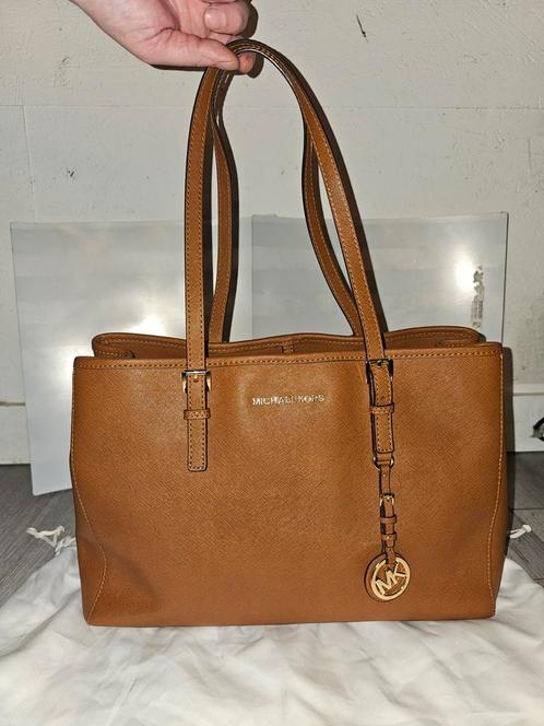 Michael kors Jet Set Travel, Handtassen en Accessoires, Tassen | Damestassen, Zo goed als nieuw, Ophalen