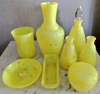 Nécessaire de toilette en verre marmoréen jaune, vintage, Antiquités & Art, Enlèvement