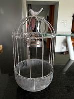 Cache-pot cage d’oiseau, Enlèvement