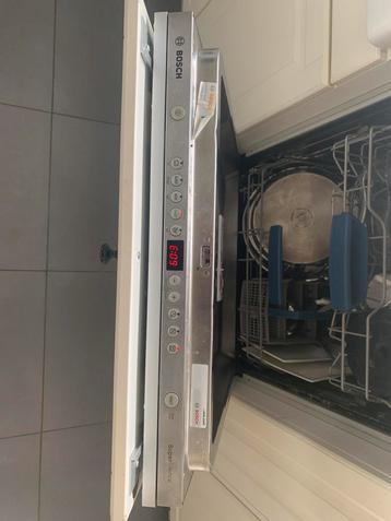 Bosch vaatwasser met E:09 foutcode, past in Ikea metod kast beschikbaar voor biedingen