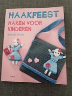 Haakfeest haakboek, Hobby & Loisirs créatifs, Tricot & Crochet, Comme neuf, Enlèvement ou Envoi
