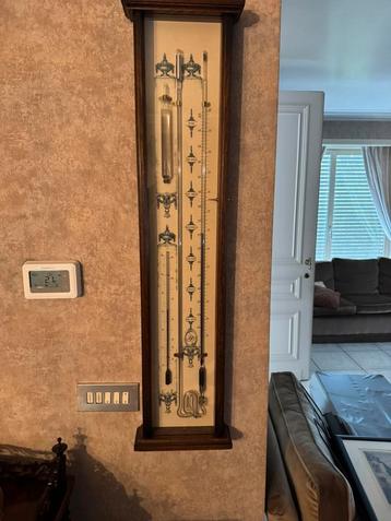 Grote kontrabarometer met therometer en stormglas beschikbaar voor biedingen