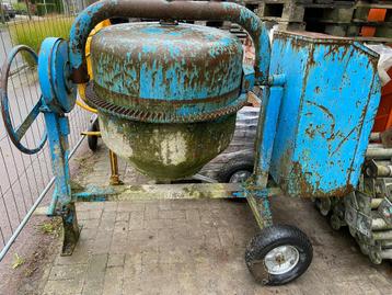 Betonmolen 350 liter en 150 liter  disponible aux enchères