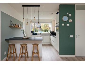 Moderne mat witte greeploze eilandkeuken GEDOMONTEERD beschikbaar voor biedingen