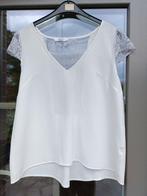 V-hals en transparante blouse op een deel van de rug M&G, Kleding | Dames, Ophalen of Verzenden, Gedragen, Wit, Zonder mouw