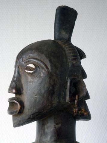 Luba shankadi beeld beschikbaar voor biedingen